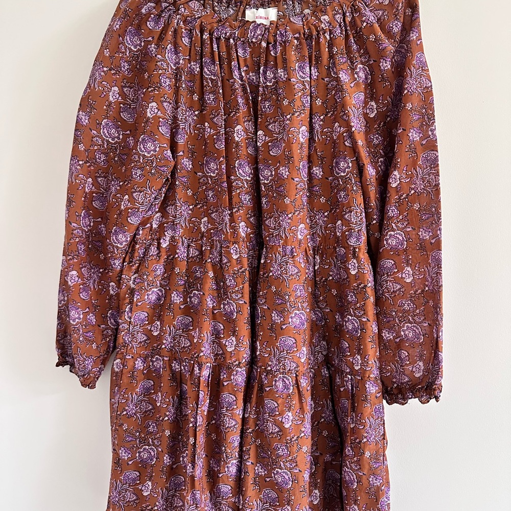 XiRENA Long Sleeve Dress in Brown and Purple Floral